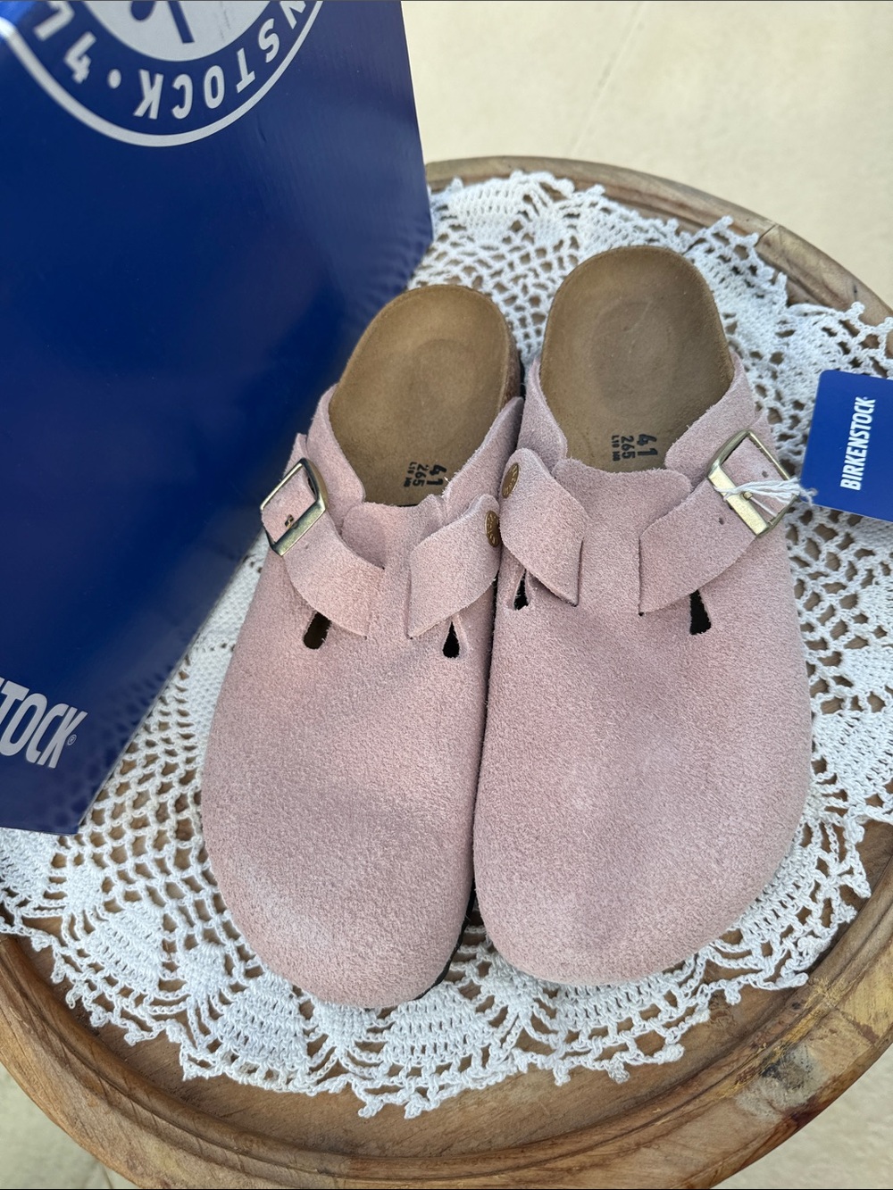 Birkenstock Women's Light Pink Suede Clogs with Buckle Size 41 - Picture 2 of 7